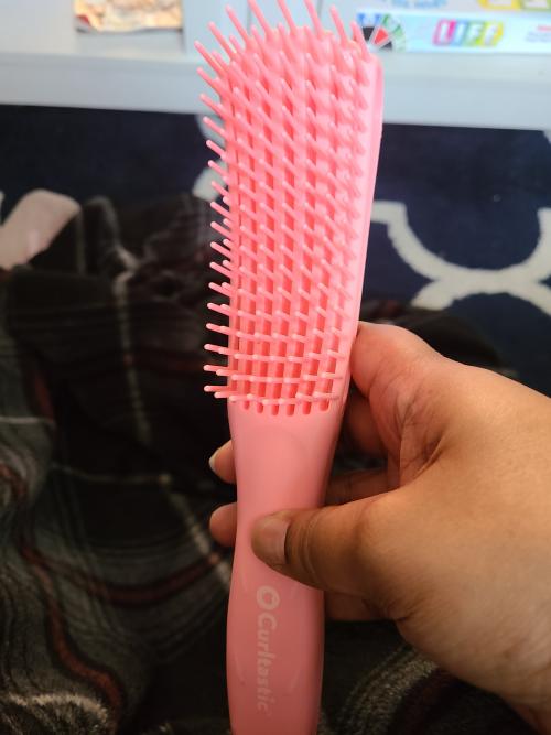 Customer photo submitted with JaLisa Waller review of the Wonderbrush