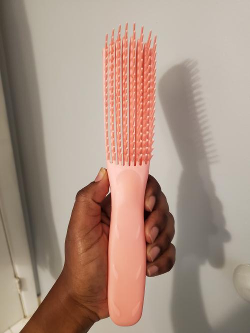 Customer photo submitted with Kara Bradley review of the Wonderbrush