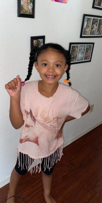 Customer photo submitted with Karli Wade review of the Wonderbrush